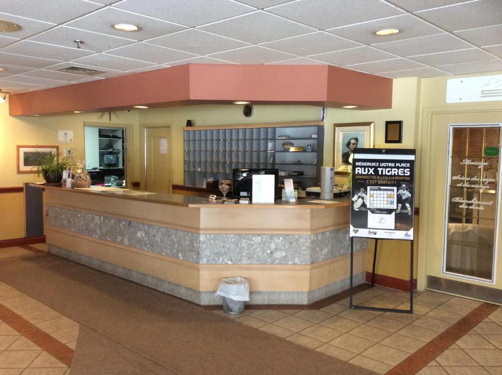Hotel Travelodge By Wyndham Victoriaville Exteriör bild